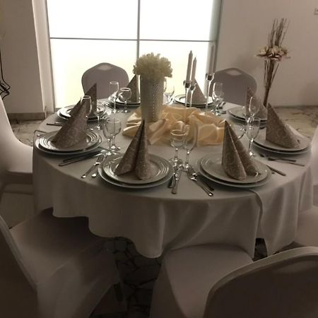 U Ferka Hotel Lemesany Eksteriør billede